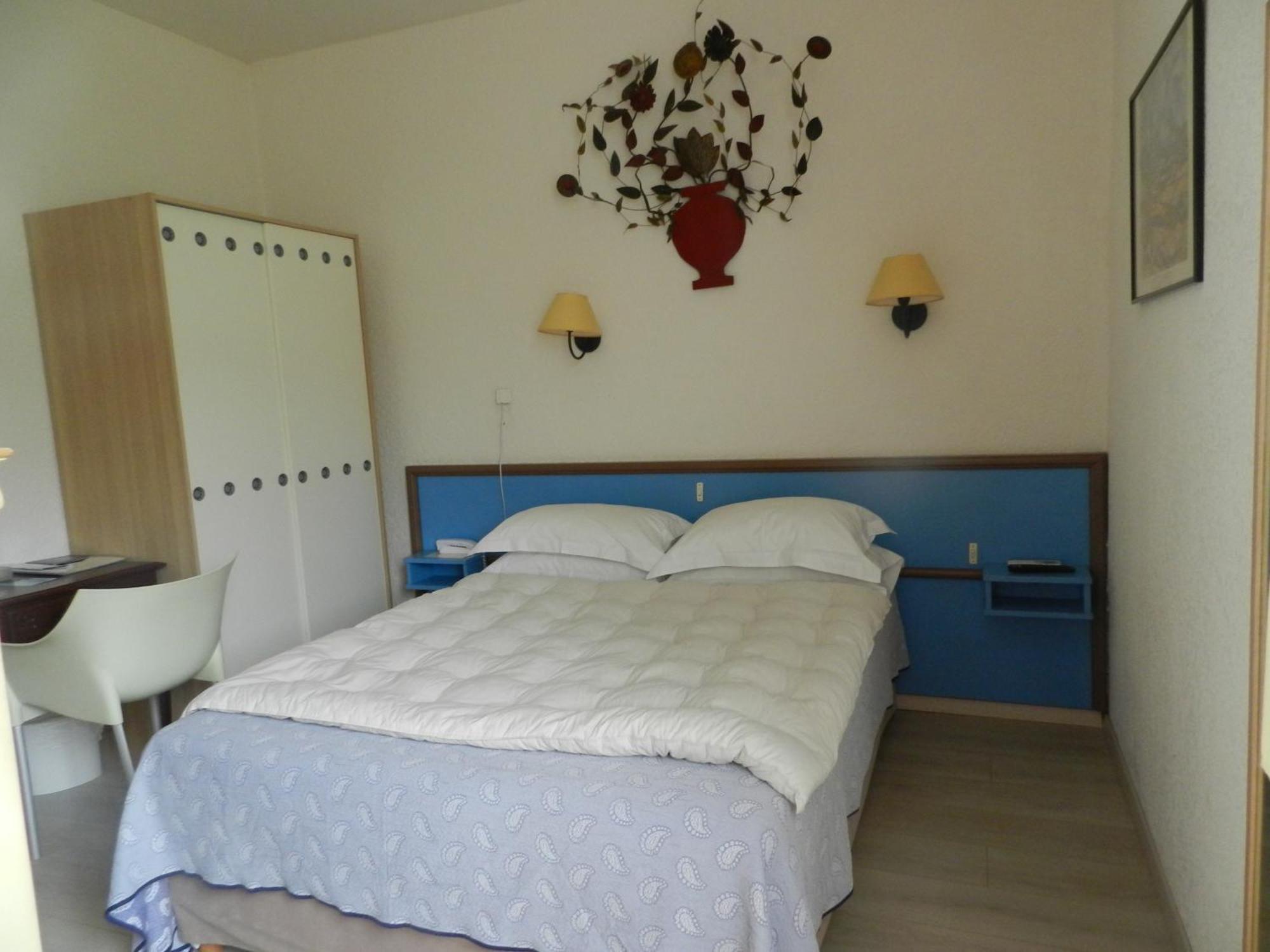 Grand Hotel Moriaz Le Lavandou Quarto foto