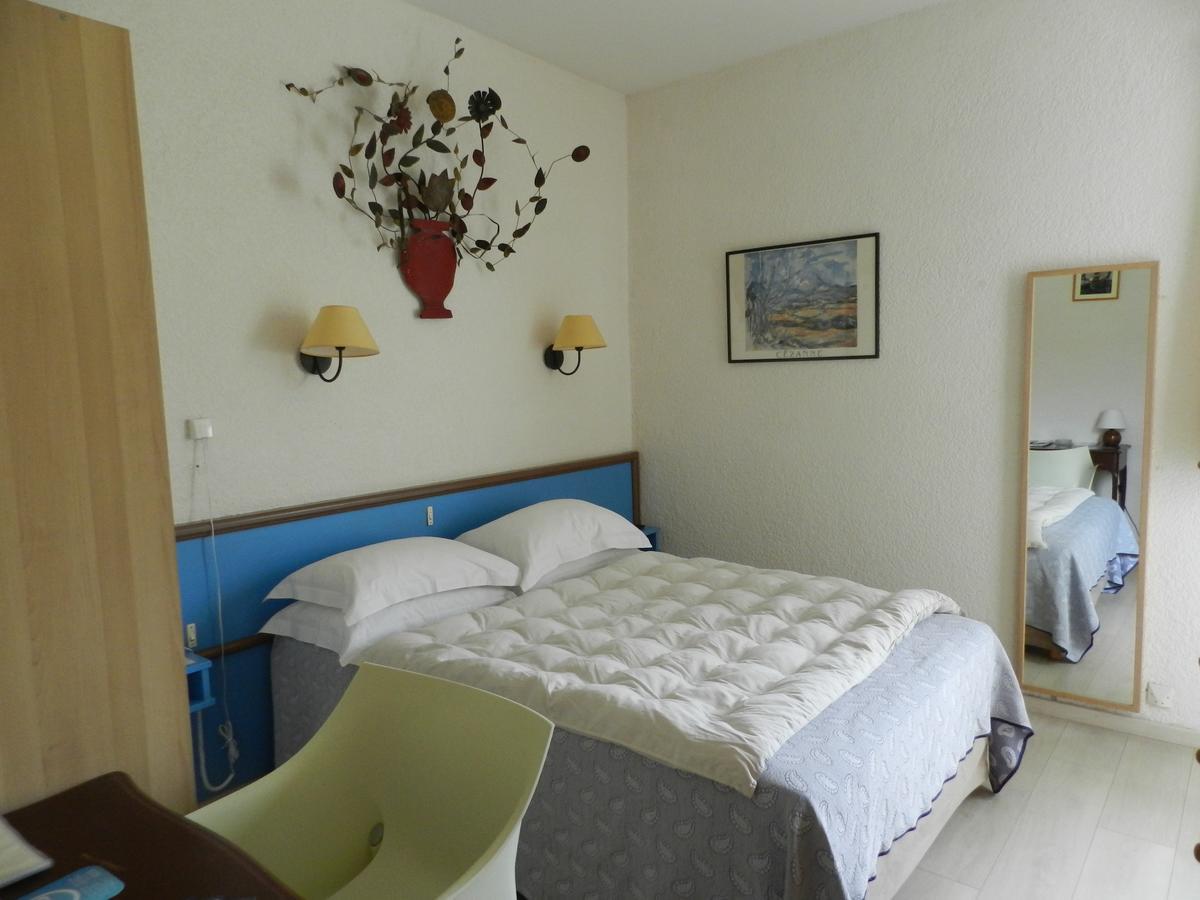 Grand Hotel Moriaz Le Lavandou Quarto foto